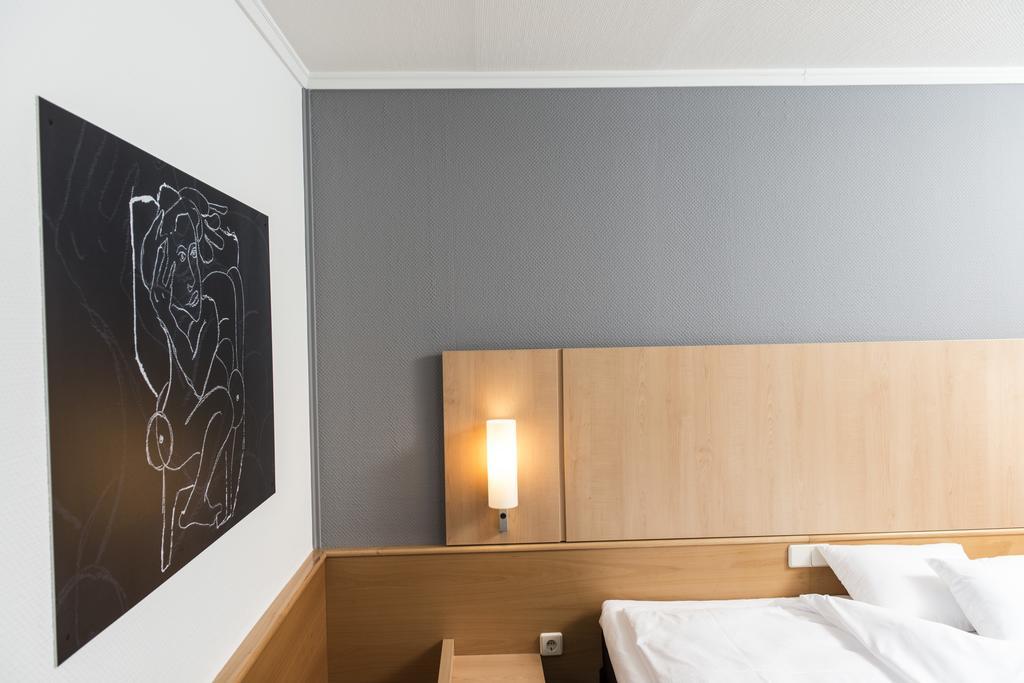Ibis Hotel Эйзенах Номер фото